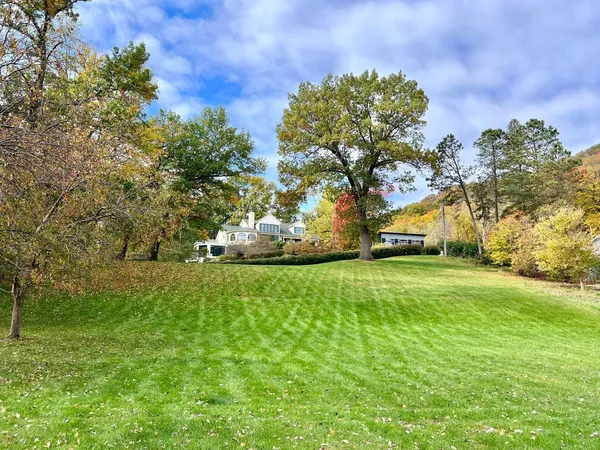 $1,550,000 | 28589 Lake Street, Frontenac, MN 55026
