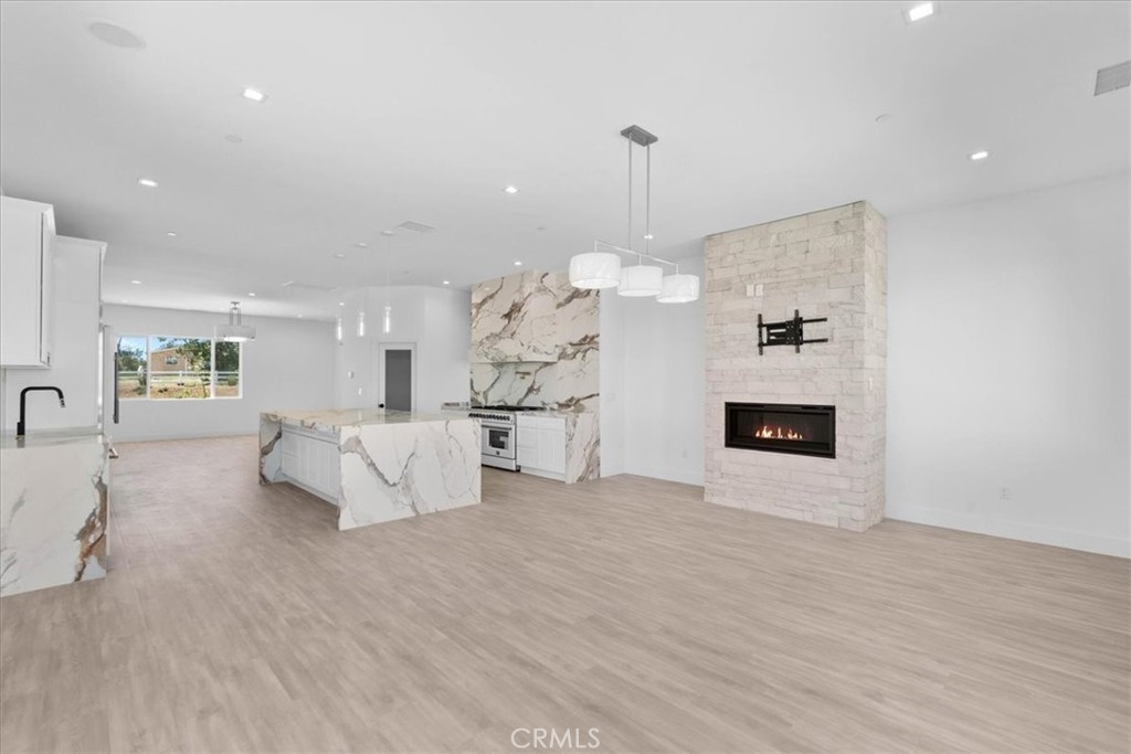 10830 Emerson Road Oak Hills, CA 92344 - Photo 3 of 50 Original