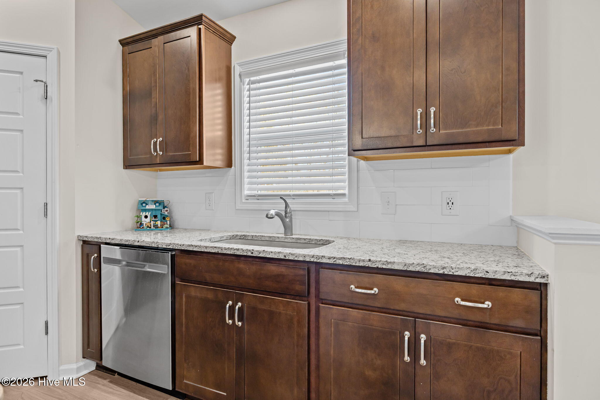 621 West Beaufort Road Beaufort, NC 28516 - Photo 9 of 38 Kitchen