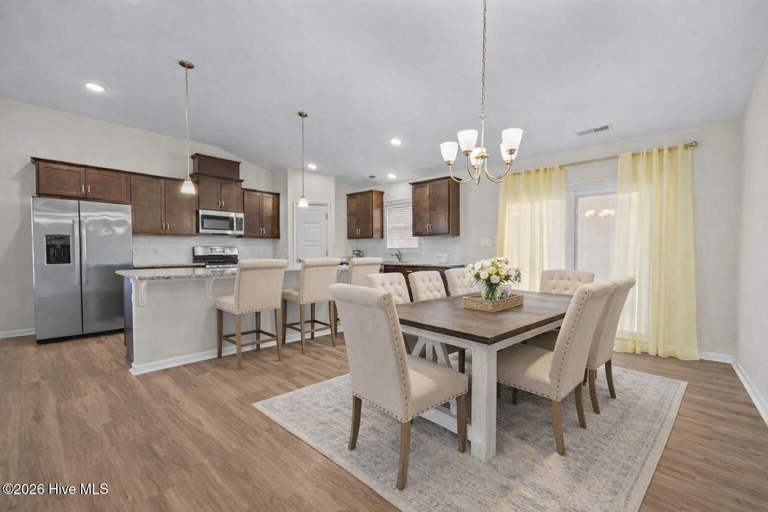 621 West Beaufort Road Beaufort, NC 28516 - Photo 10 of 38 Kitchen/Dining Combo Staged by AI