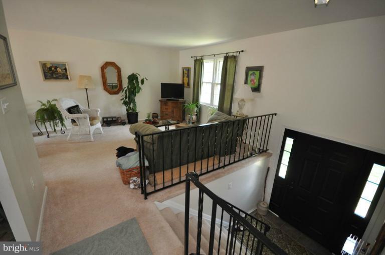 1509 Coat Ridge Road Herndon, VA 20170 - Photo 27 of 30 Living Room