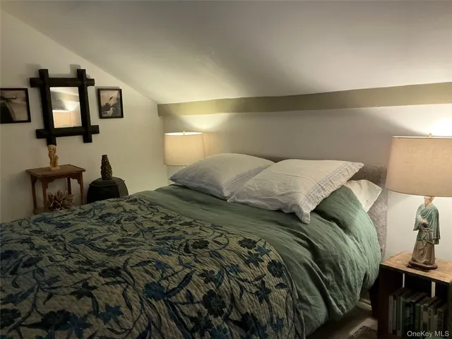 $2,200 | 66 Dodge Street, Hudson, NY 12534