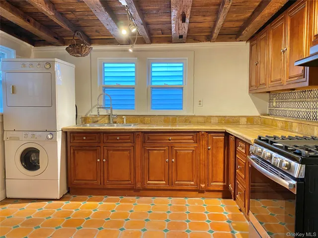 $2,200 | 66 Dodge Street, Hudson, NY 12534