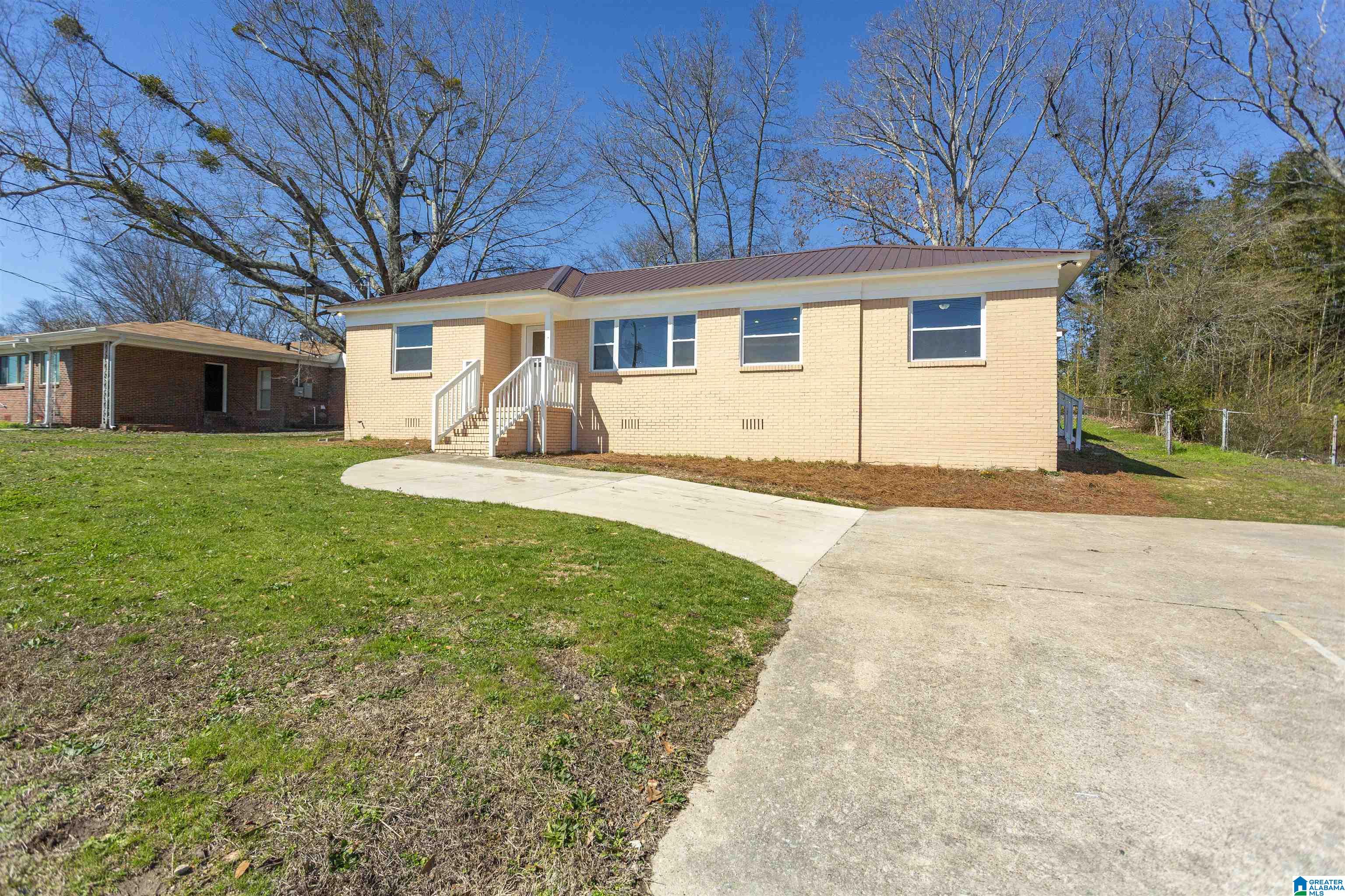 524 Sunhill Road Northwest Center Point, AL 35215 - Photo 3 of 36