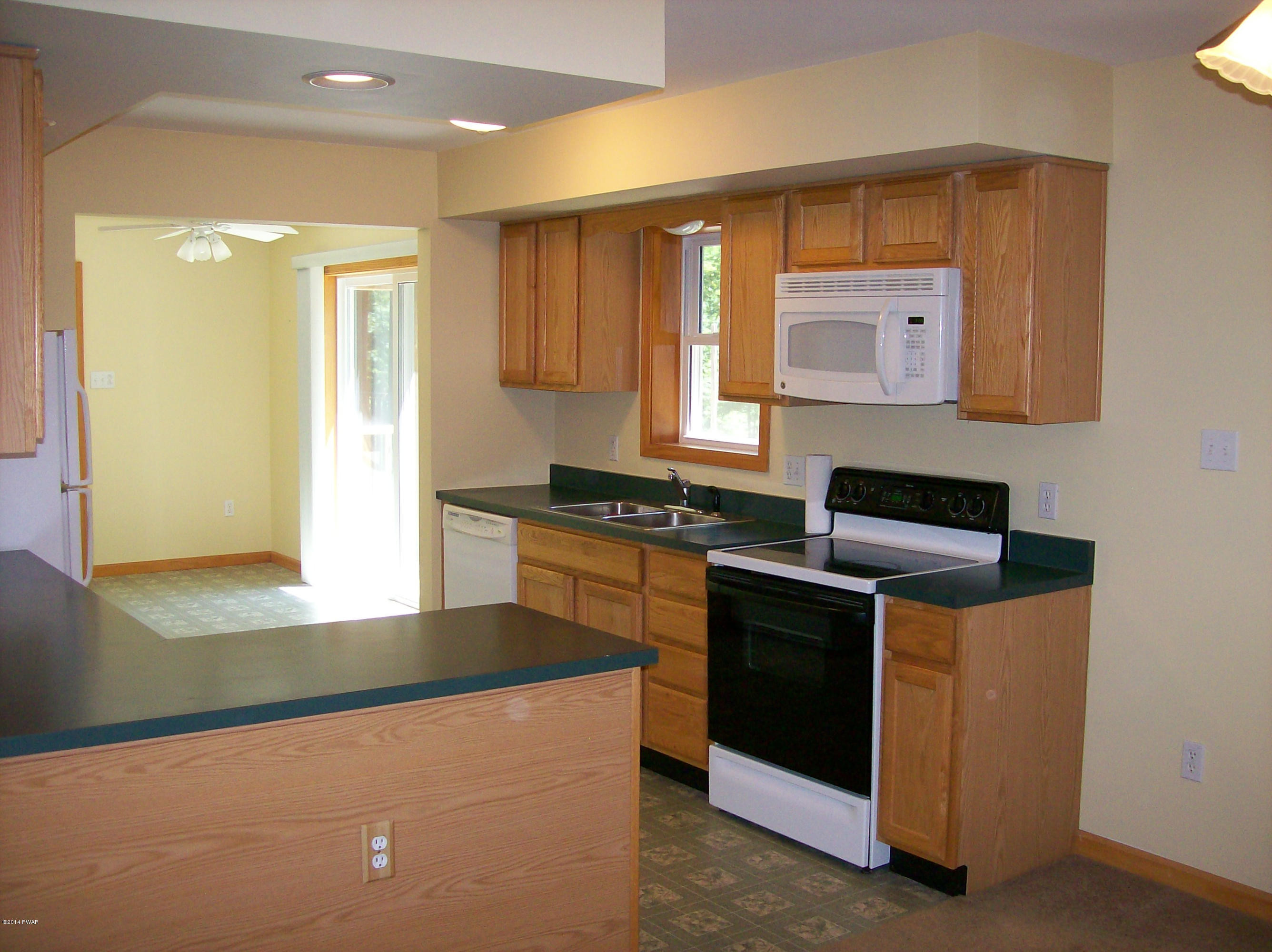 200 Forest Ridge Drive Hawley, PA 18428 - Photo 7 of 32 Gallery Image 7