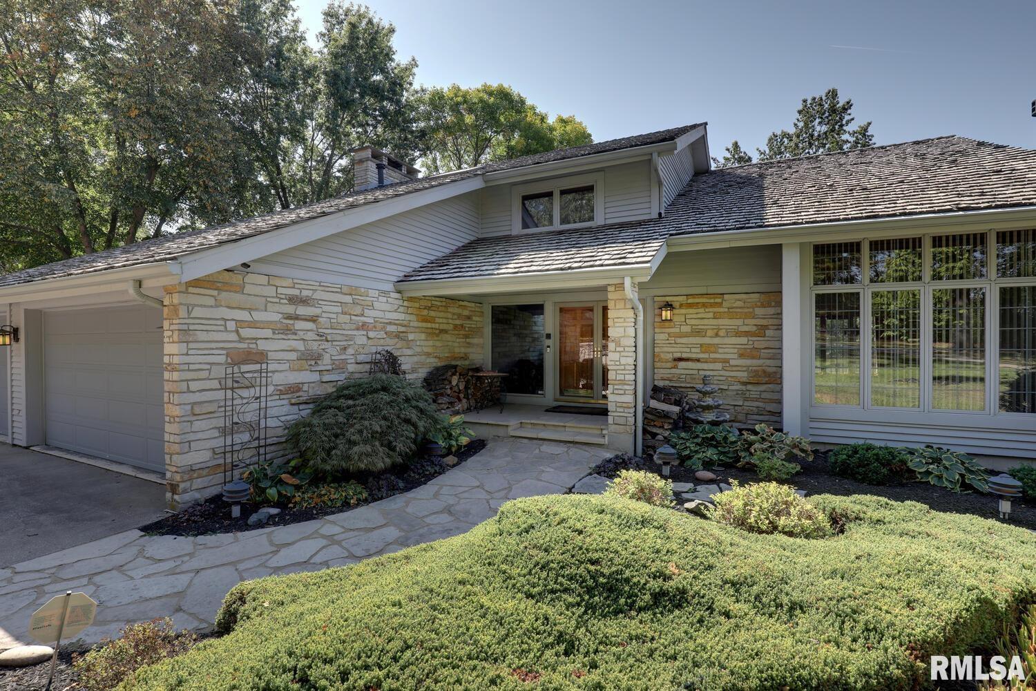 100 South Quail Walk Road Macomb, IL 61455 - Photo 2 of 59