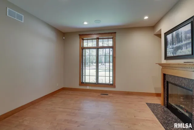 $695,500 | 100 South Quail Walk Road, Macomb, IL 61455