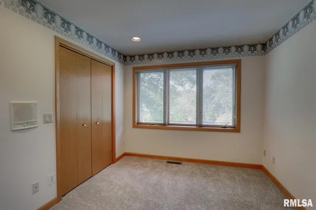 $695,500 | 100 South Quail Walk Road, Macomb, IL 61455