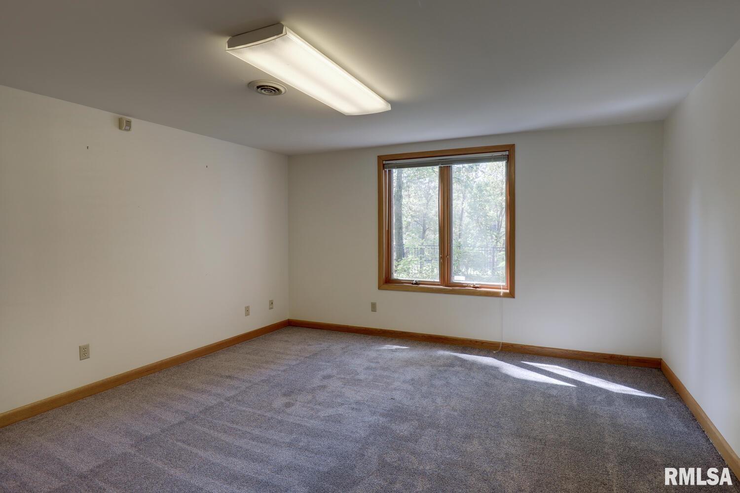 100 South Quail Walk Road Macomb, IL 61455 - Photo 36 of 59