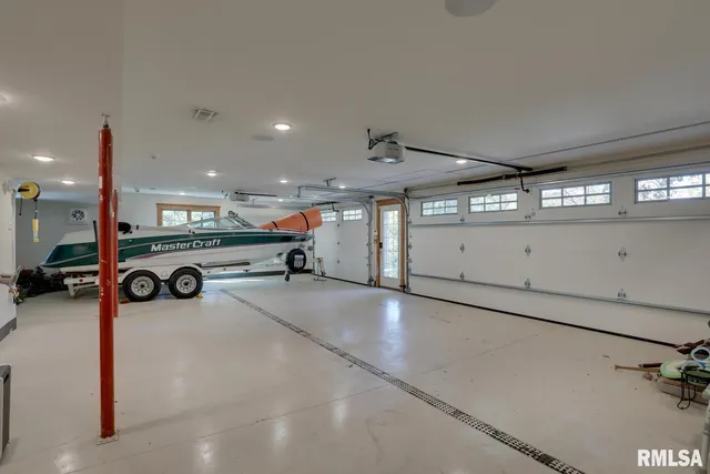 $695,500 | 100 South Quail Walk Road, Macomb, IL 61455