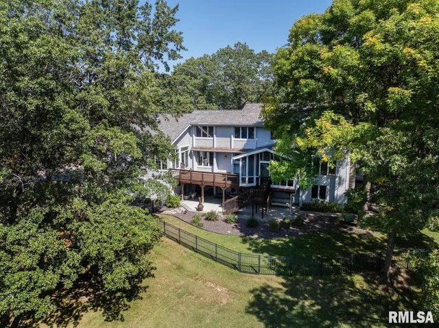 $695,500 | 100 South Quail Walk Road, Macomb, IL 61455