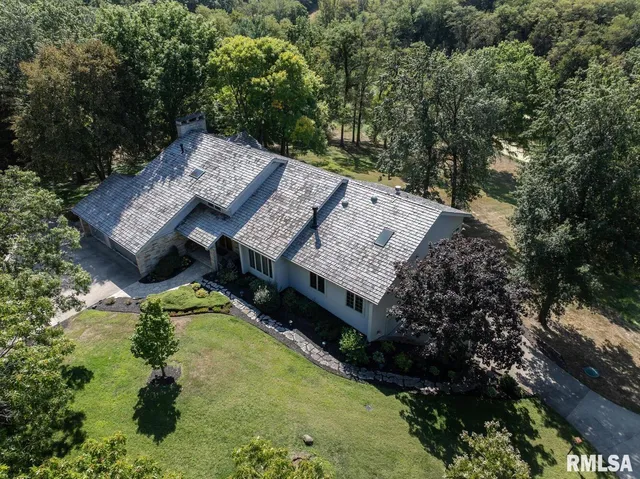 $695,500 | 100 South Quail Walk Road, Macomb, IL 61455