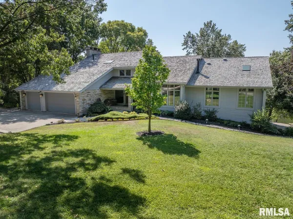 $695,500 | 100 South Quail Walk Road, Macomb, IL 61455