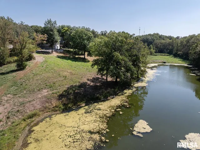 $695,500 | 100 South Quail Walk Road, Macomb, IL 61455