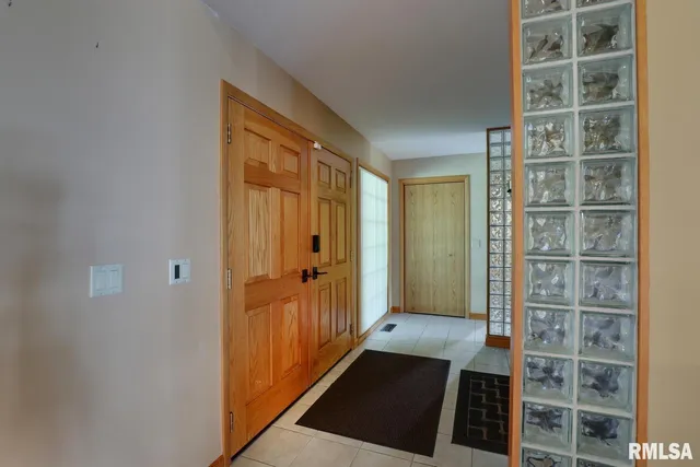 $695,500 | 100 South Quail Walk Road, Macomb, IL 61455