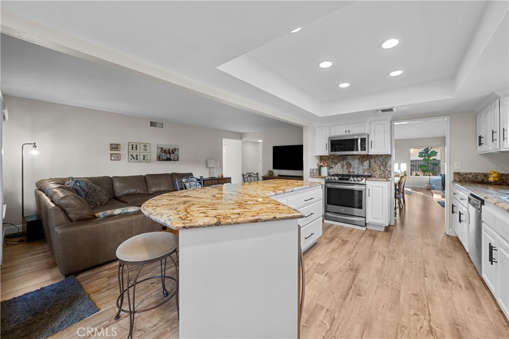 24638 Sagecrest Circle Stevenson Ranch, CA 91381 - Photo 11 of 38