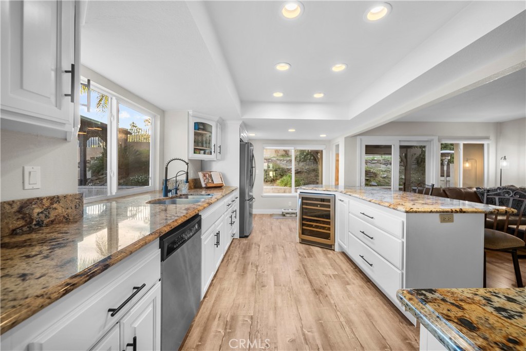 24638 Sagecrest Circle Stevenson Ranch, CA 91381 - Photo 9 of 38