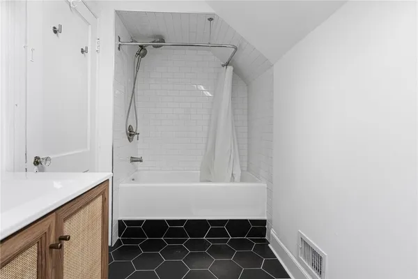 $6,500 | 420 Wayland Avenue, Providence, RI 02906