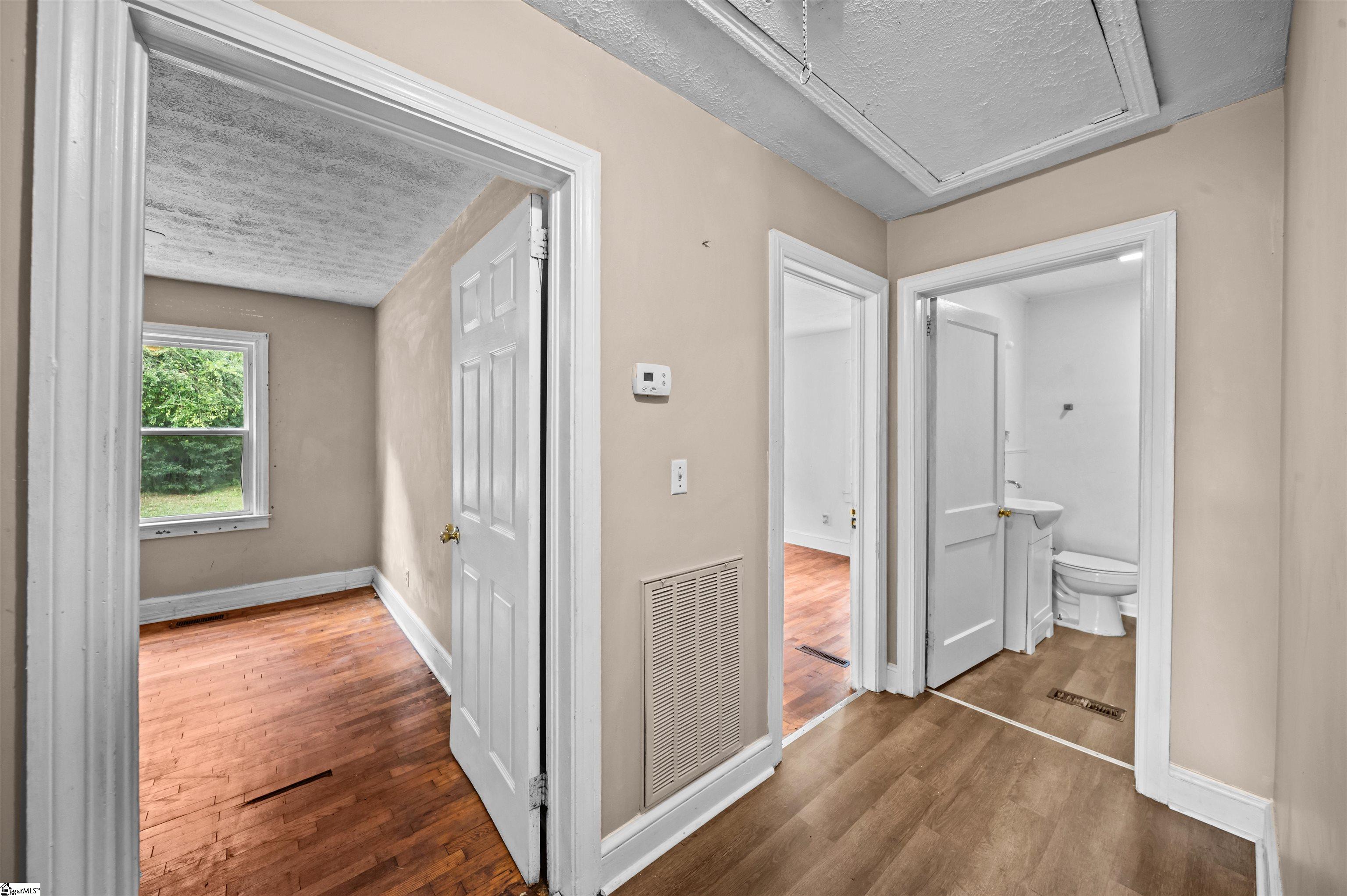 904 Staunton Bridge Road Greenville, SC 29611 - Photo 14 of 25 Gallery Image 14