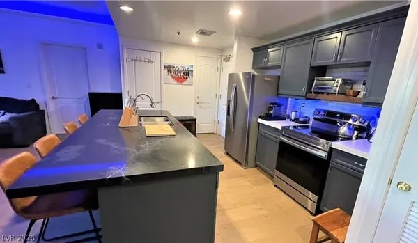 $2,400 | 30 Strada Di Villaggio, Unit 105, Henderson, NV 89011