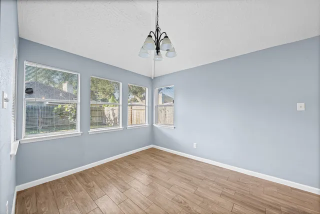 $1,800 | 11059 Landsbury Circle, Houston, TX 77099