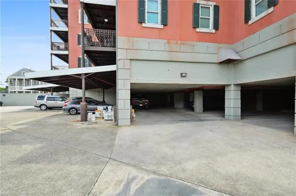 $350,000 | 330 Morgan Street, Unit 406, New Orleans, LA 70114