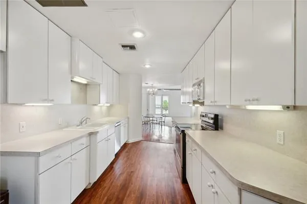 $350,000 | 330 Morgan Street, Unit 406, New Orleans, LA 70114