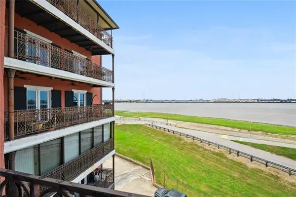 $350,000 | 330 Morgan Street, Unit 406, New Orleans, LA 70114