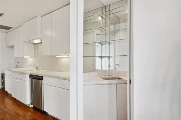 $350,000 | 330 Morgan Street, Unit 406, New Orleans, LA 70114