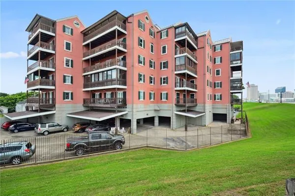 $350,000 | 330 Morgan Street, Unit 406, New Orleans, LA 70114