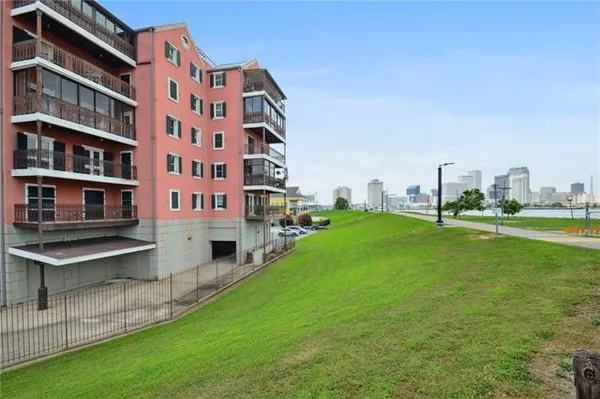 $350,000 | 330 Morgan Street, Unit 406, New Orleans, LA 70114