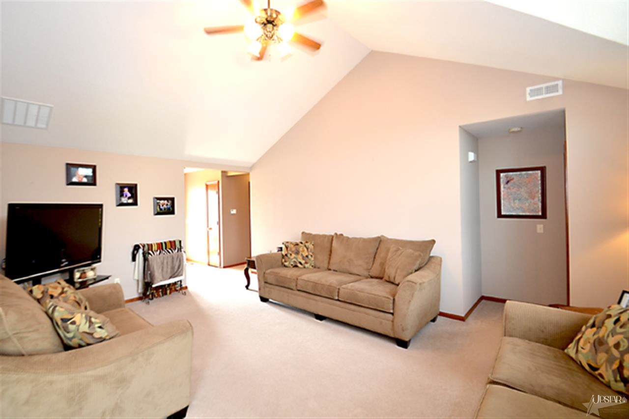 3226 Rivulet Run Fort Wayne, IN 46818 - Photo 11 of 20