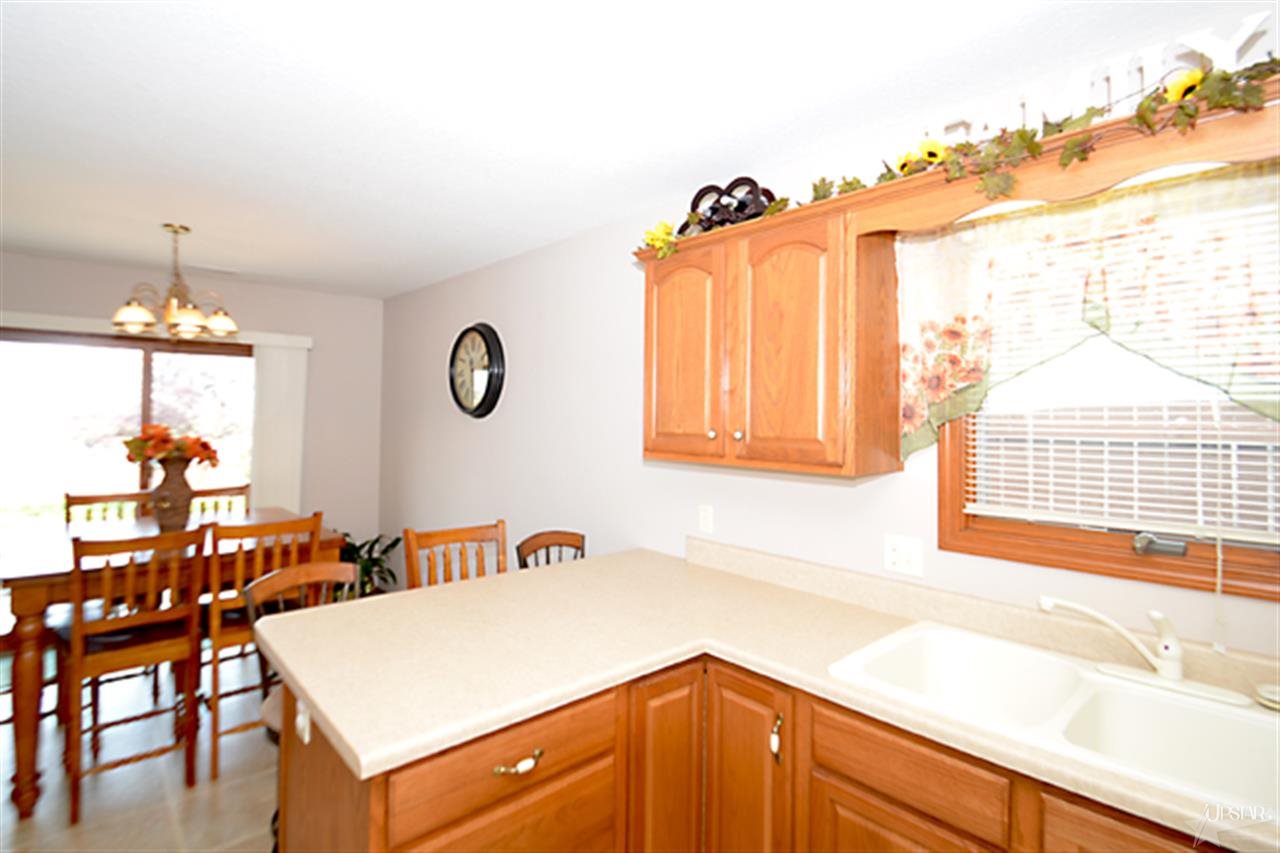 3226 Rivulet Run Fort Wayne, IN 46818 - Photo 8 of 20