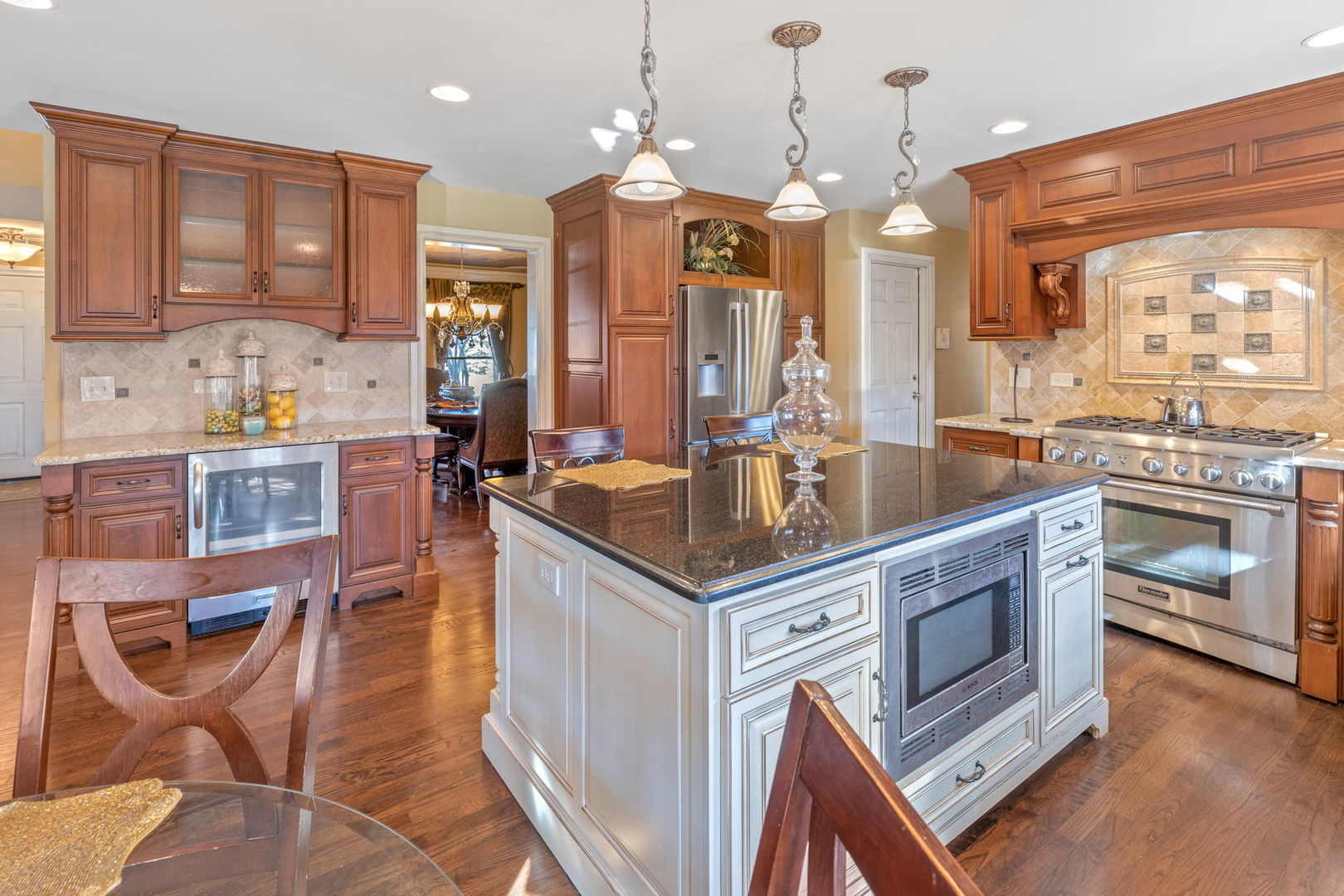 2328 High Meadow Road Naperville, IL 60564 - Photo 11 of 37