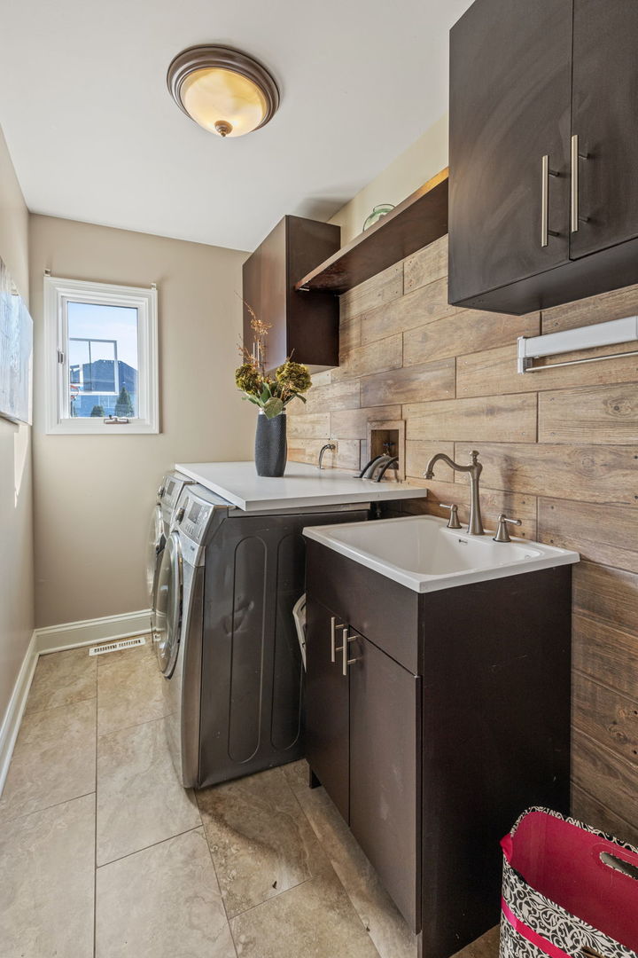 2328 High Meadow Road Naperville, IL 60564 - Photo 16 of 37