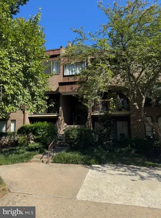 $265,000 | 11260 Chestnut Grove Square, Unit 139, Reston, VA 20190