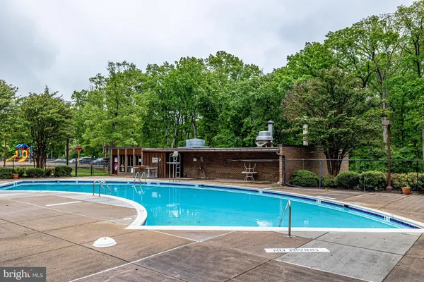 $265,000 | 11260 Chestnut Grove Square, Unit 139, Reston, VA 20190