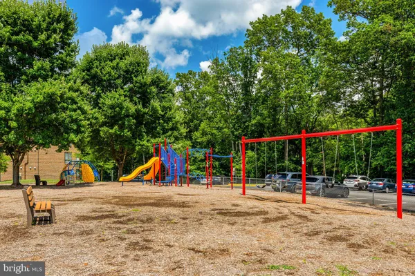 $250,000 | 11260 Chestnut Grove Square, Unit 139, Reston, VA 20190