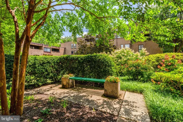 $250,000 | 11260 Chestnut Grove Square, Unit 139, Reston, VA 20190
