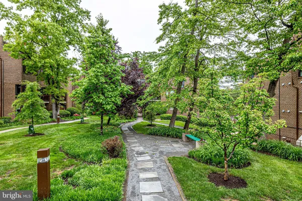 $250,000 | 11260 Chestnut Grove Square, Unit 139, Reston, VA 20190