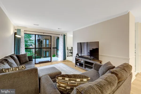 $265,000 | 11260 Chestnut Grove Square, Unit 139, Reston, VA 20190