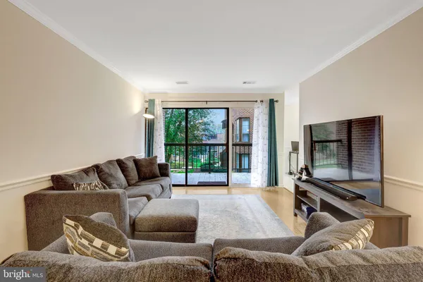 $250,000 | 11260 Chestnut Grove Square, Unit 139, Reston, VA 20190
