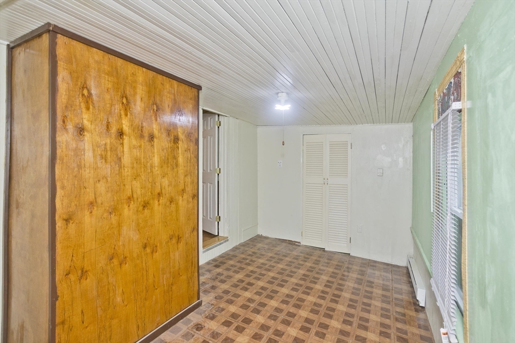 33 Forest Street Springfield, MA 01108 - Photo 28 of 39