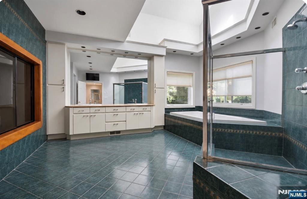 830 Shore Drive Butler, NJ 07405 - Photo 27 of 43