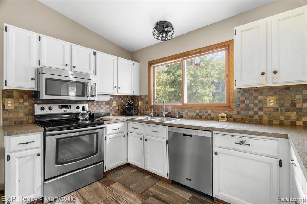 12980 Metcalf Road Yale, MI 48097 - Photo 17 of 33