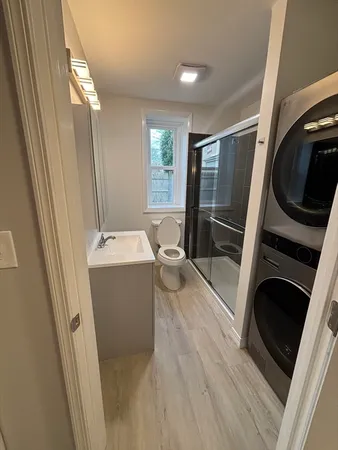 $3,100 | 97-99 Roffee Street, Unit 1, Barrington, RI 02806