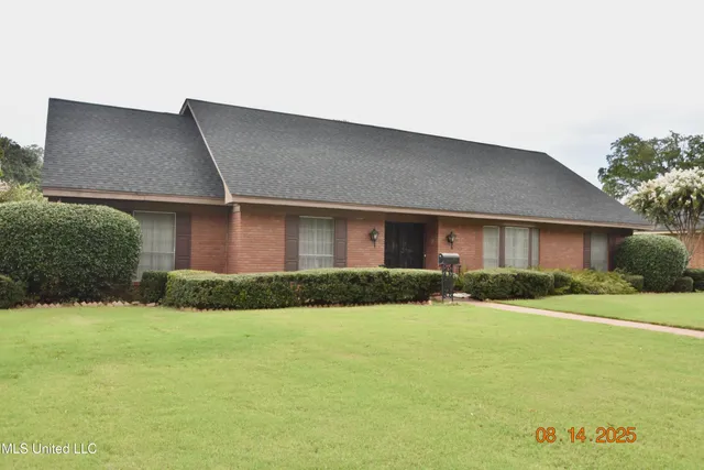 $340,000 | 503 East Park Avenue, Greenwood, MS 38930