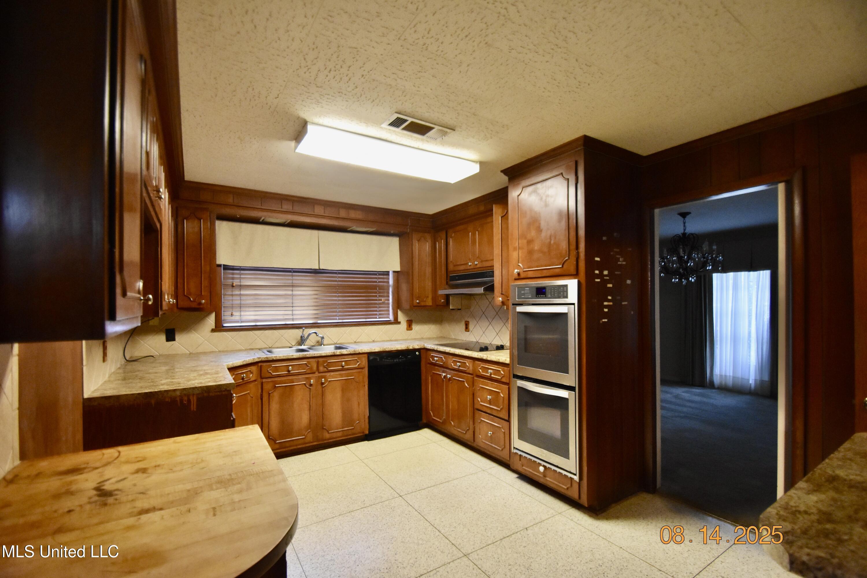 503 East Park Avenue Greenwood, MS 38930 - Photo 11 of 28 DSC_1340