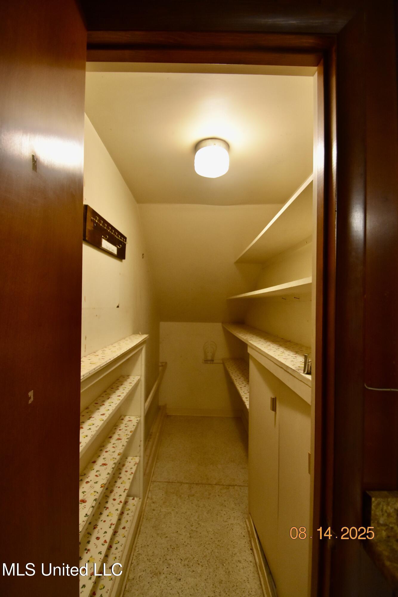 503 East Park Avenue Greenwood, MS 38930 - Photo 13 of 28 DSC_1342