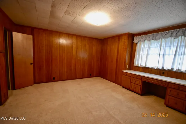 $340,000 | 503 East Park Avenue, Greenwood, MS 38930